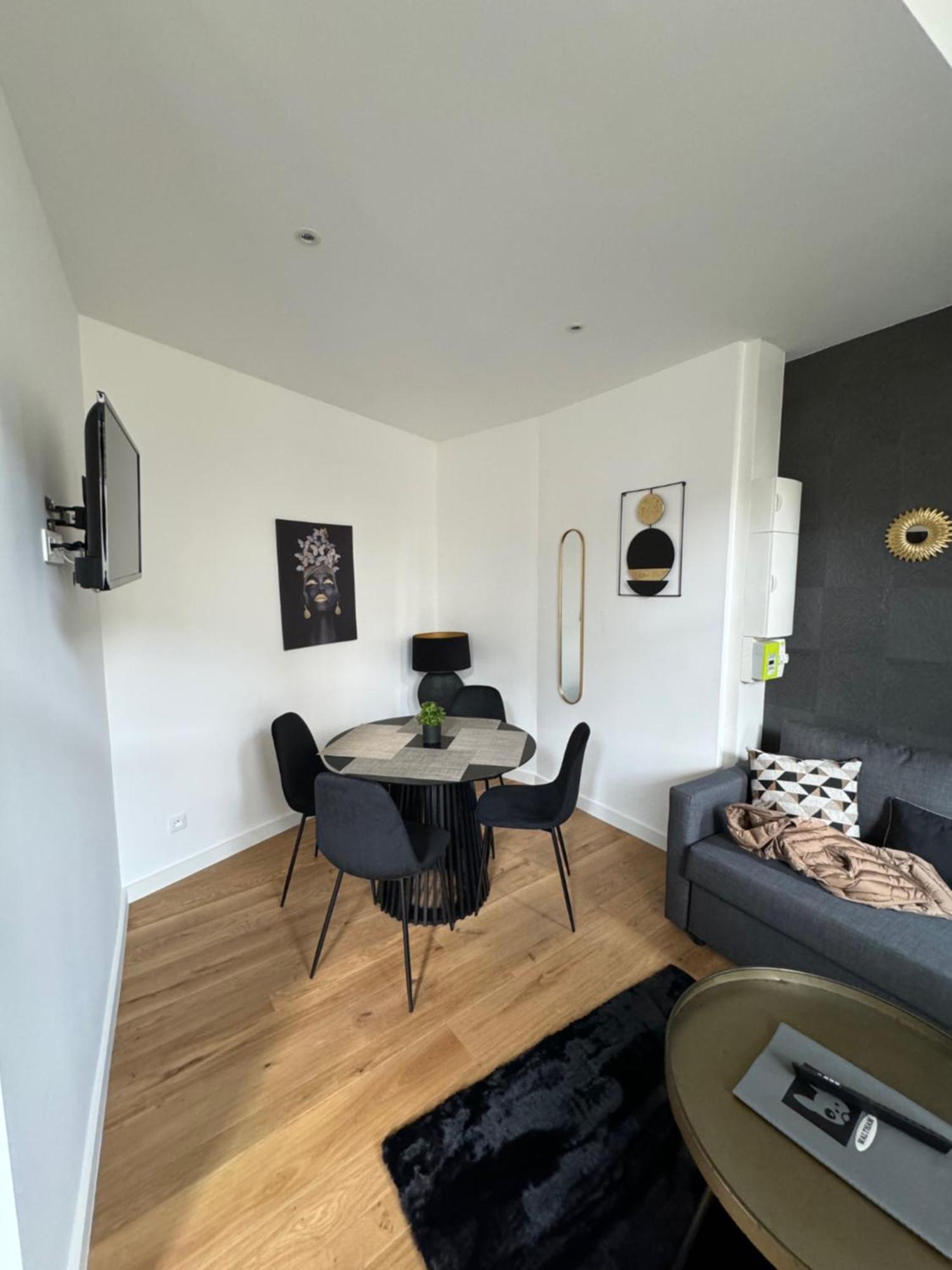 Victorias House Suite Lille Rom bilde